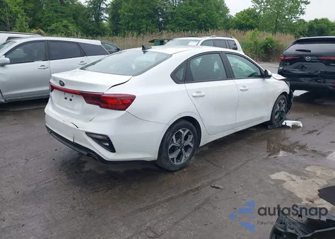 2021 Kia Forte Lxs из США, поврежденный, VIN 3KPF24AD5ME405958